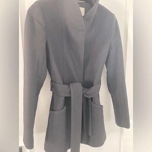 Wilfred Short black coat with Virgin Wool and Cashmere